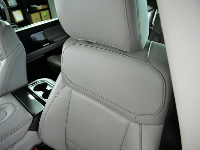Certified 2025 Ford Expedition Active AWD/4WD image 18