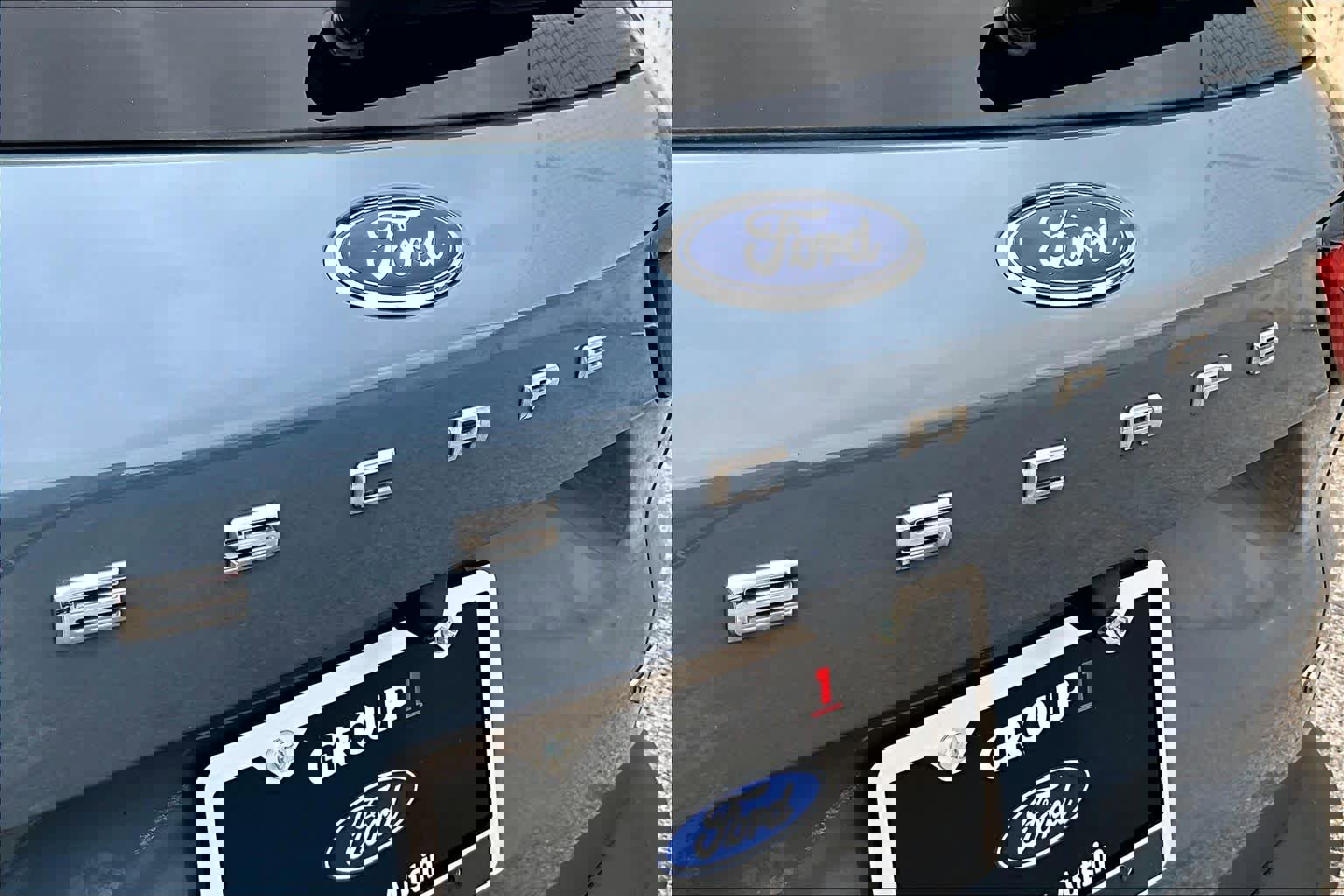 Certified 2025 Ford Escape SE w/ PHEV Premium Package image 12