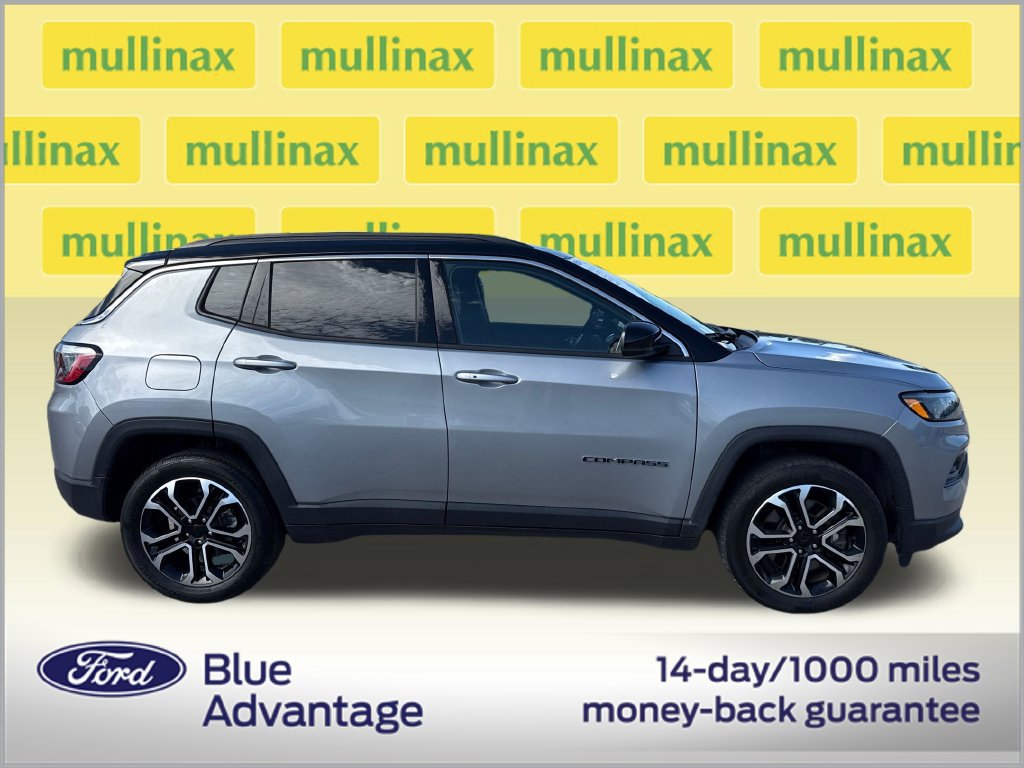 Used 2024 Jeep Compass Limited AWD/4WD image 2