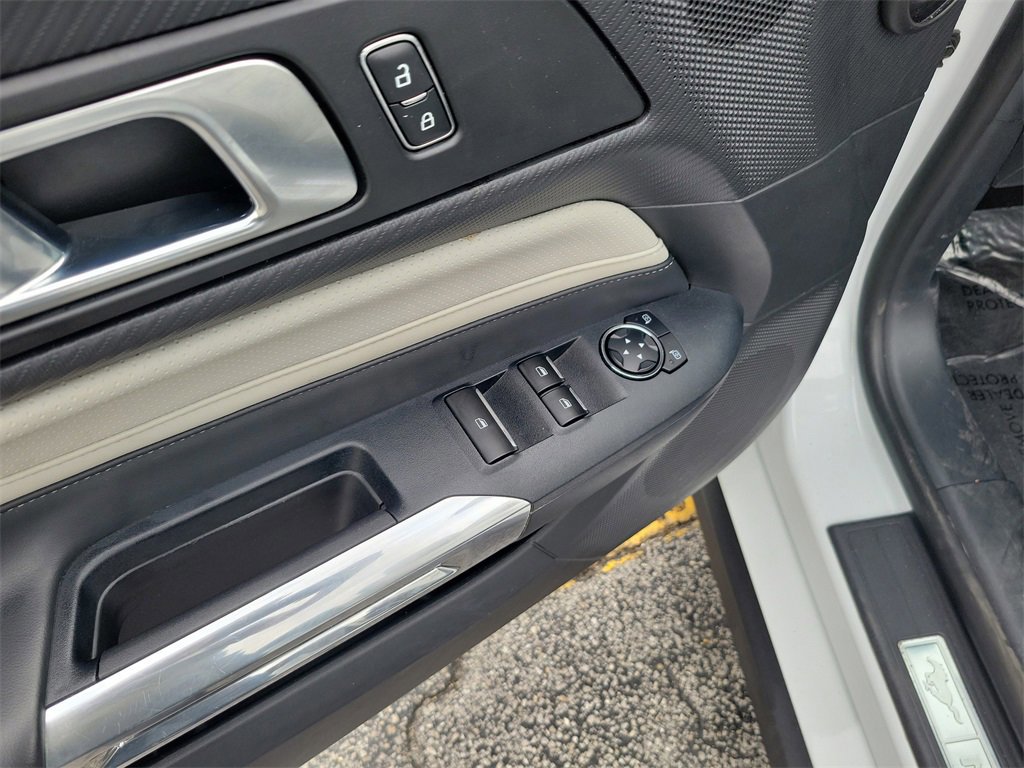 Certified 2025 Ford Mustang Premium image 11