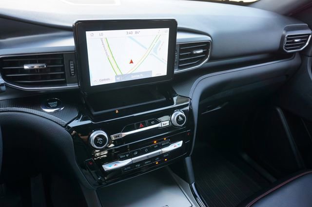 Certified 2023 Ford Explorer ST-Line w/ Class IV Trailer Tow Package image 9