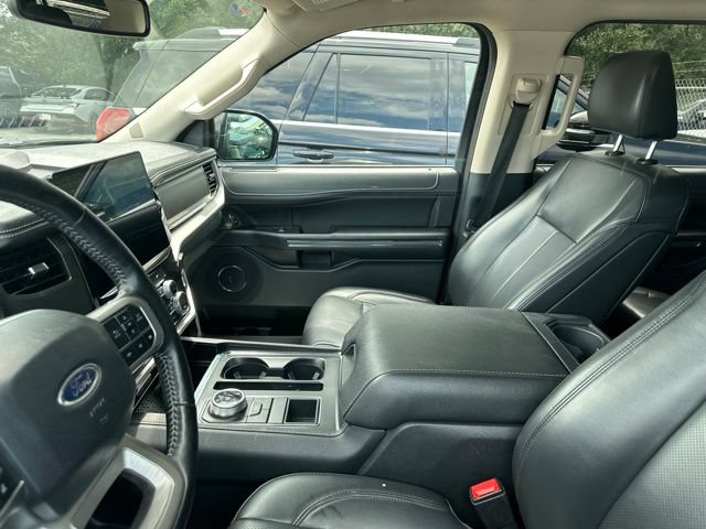 Certified 2024 Ford Expedition XLT RWD image 19