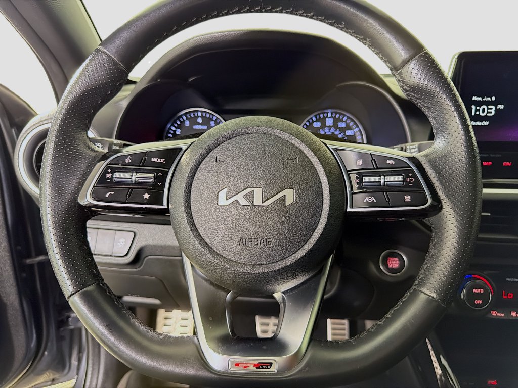 Used 2023 Kia Forte GT-Line w/ GT-Line Premium Package FWD image 13