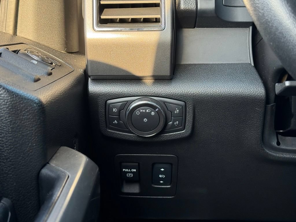 Certified 2018 Ford F150 XLT w/ Equipment Group 302A Luxury AWD/4WD image 33