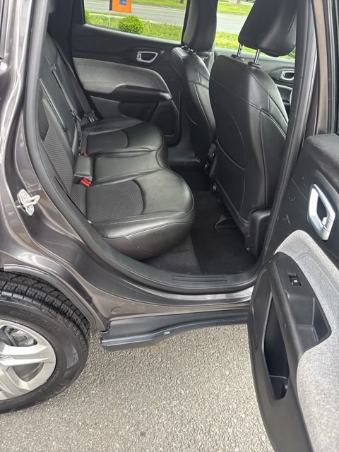 Used 2024 Jeep Compass Latitude AWD/4WD image 19