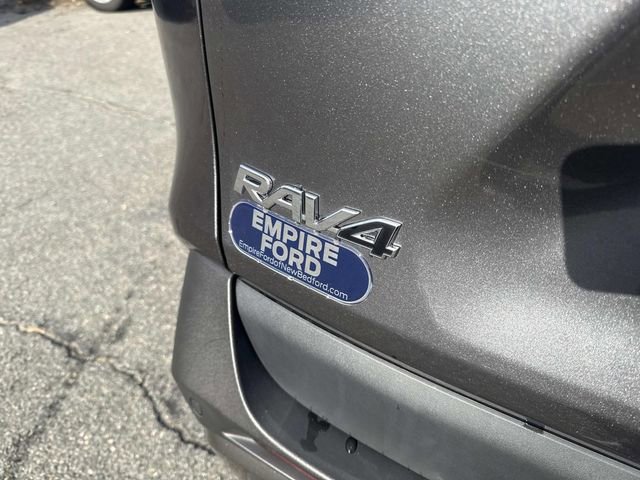 Used 2019 Toyota RAV4 Limited image 5