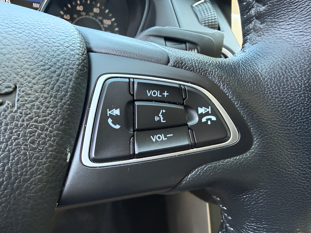 Certified 2017 Ford Focus Titanium FWD image 19