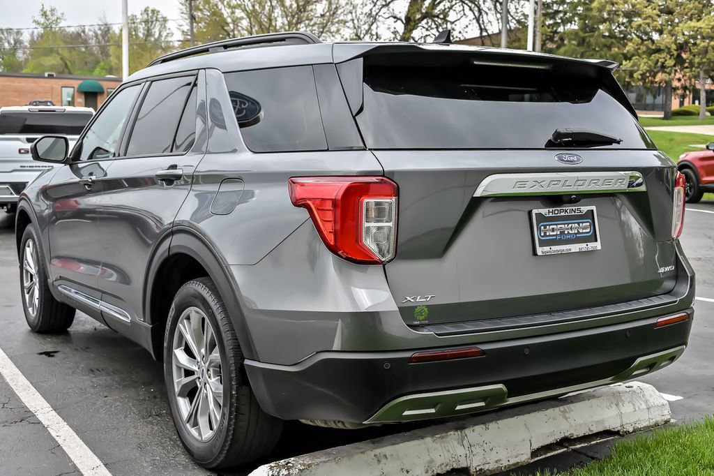 Certified 2023 Ford Explorer XLT w/ Equipment Group 202A AWD/4WD image 8