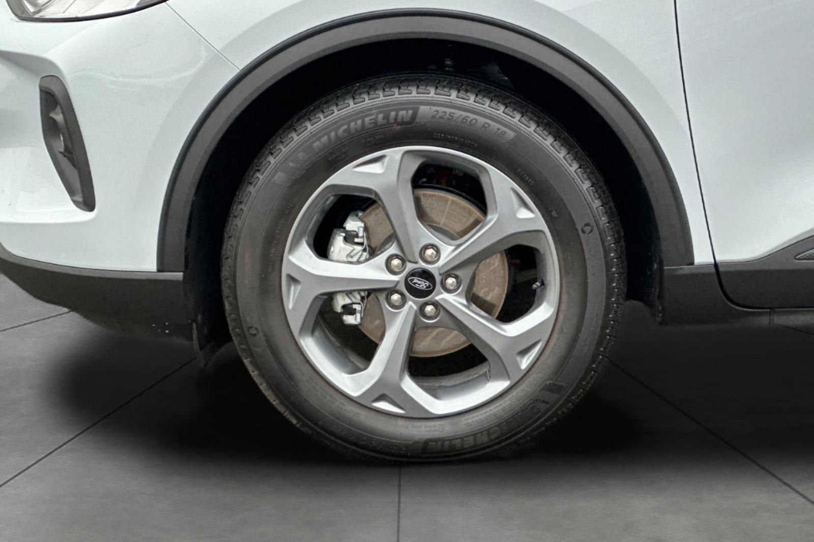 Certified 2025 Ford Escape ST-Line Elite w/ Tech Pack #2 image 30