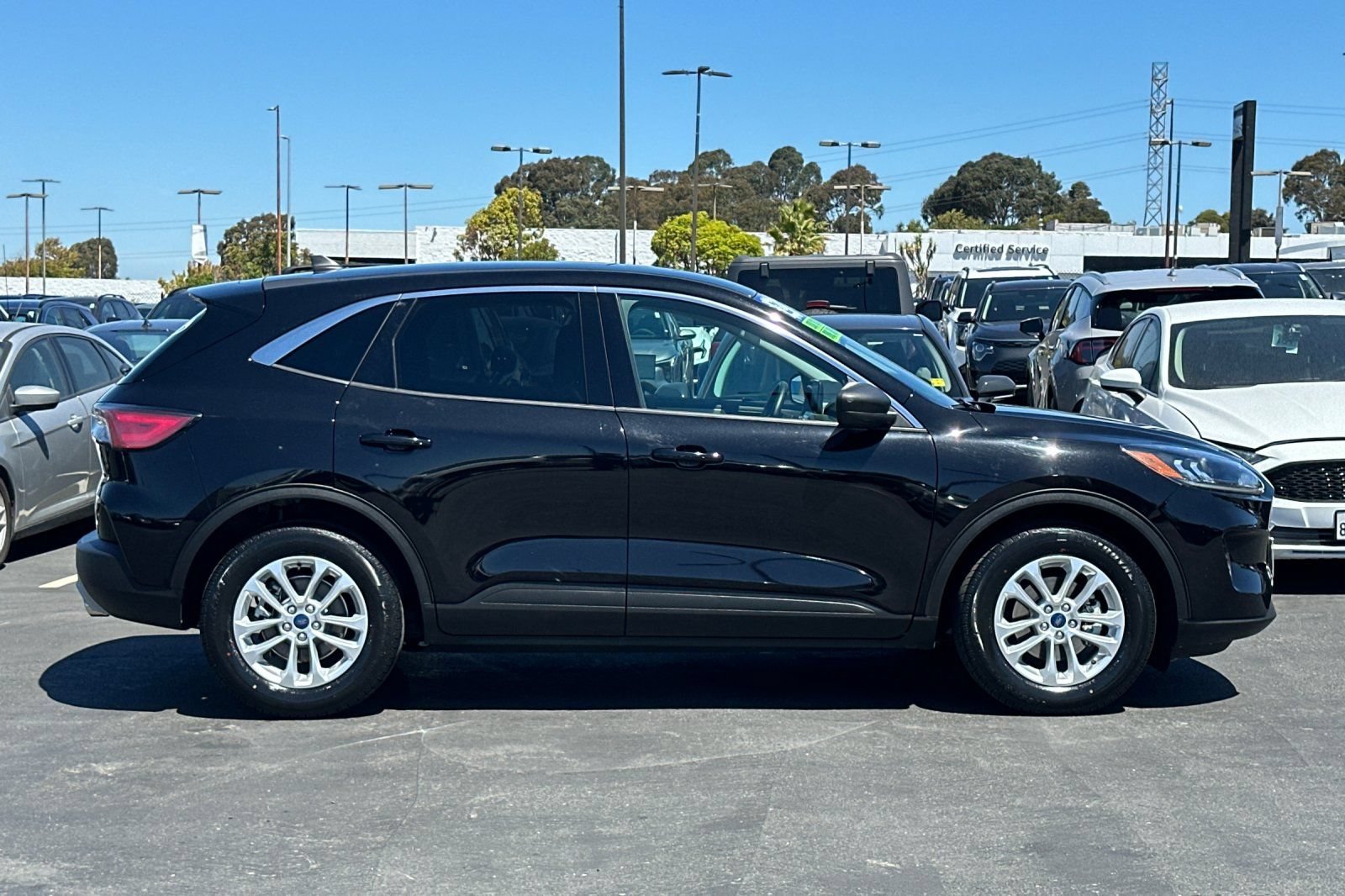 Certified 2022 Ford Escape SE w/ Convenience Package FWD image 4