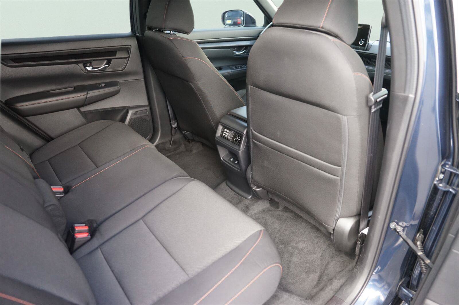 Used 2025 Honda CR-V Sport image 15