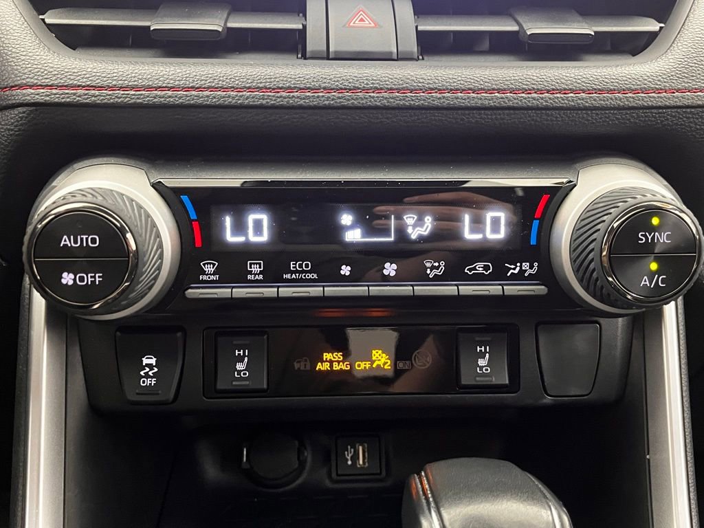 Used 2023 Toyota RAV4 SE w/ Weather & Moonroof Package AWD/4WD image 7