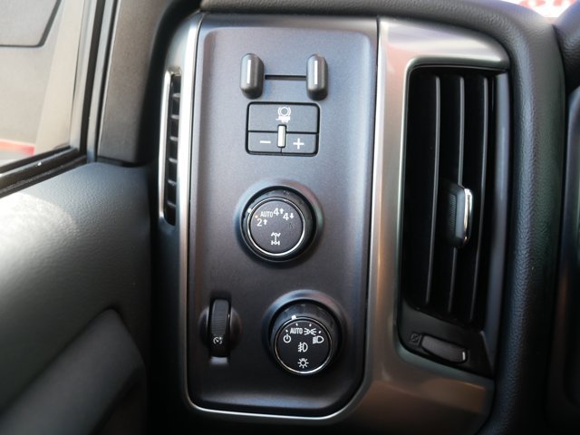 Used 2018 Chevrolet Silverado 1500 LT w/ All Star Edition AWD/4WD image 23