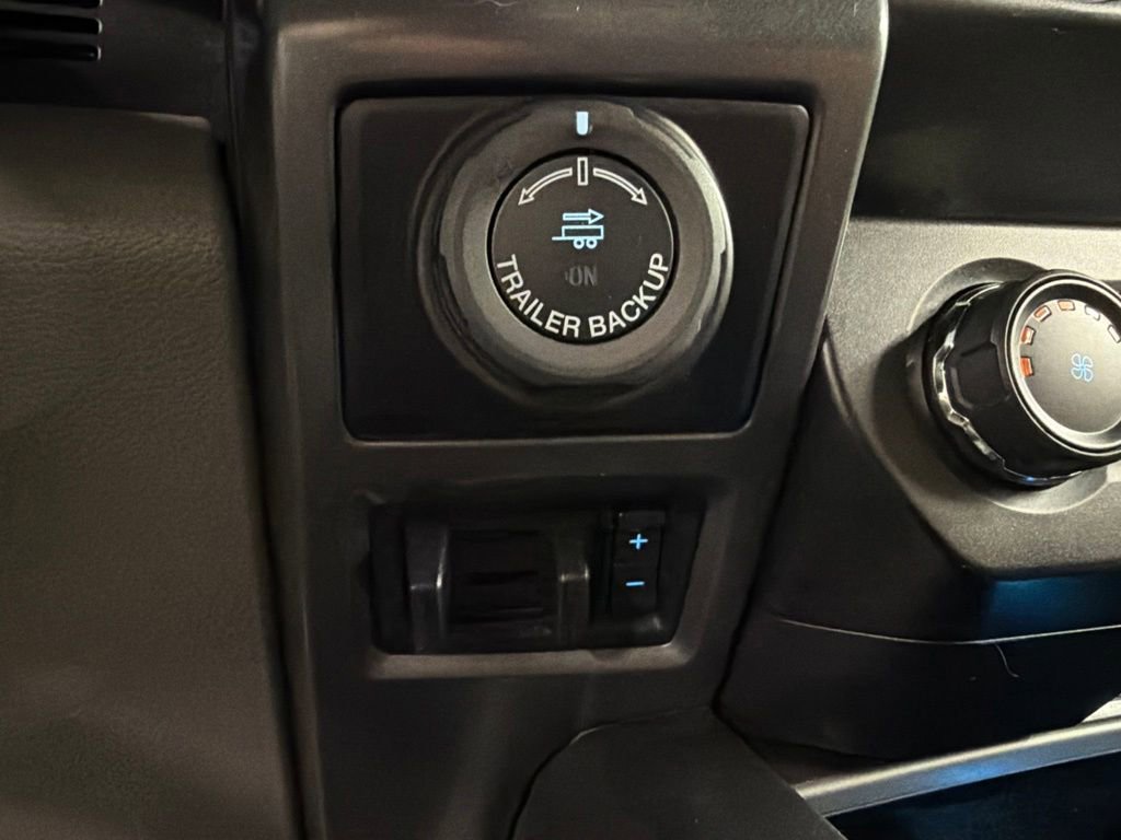 Certified 2019 Ford F150 XLT w/ Equipment Group 302A Luxury AWD/4WD image 18