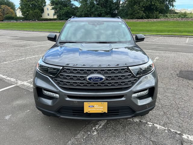 Certified 2023 Ford Explorer XLT w/ Equipment Group 202A AWD/4WD image 3