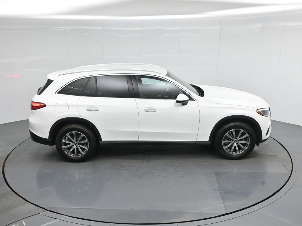 Used 2024 Mercedes-Benz GLC 300 GLC 300 image 8