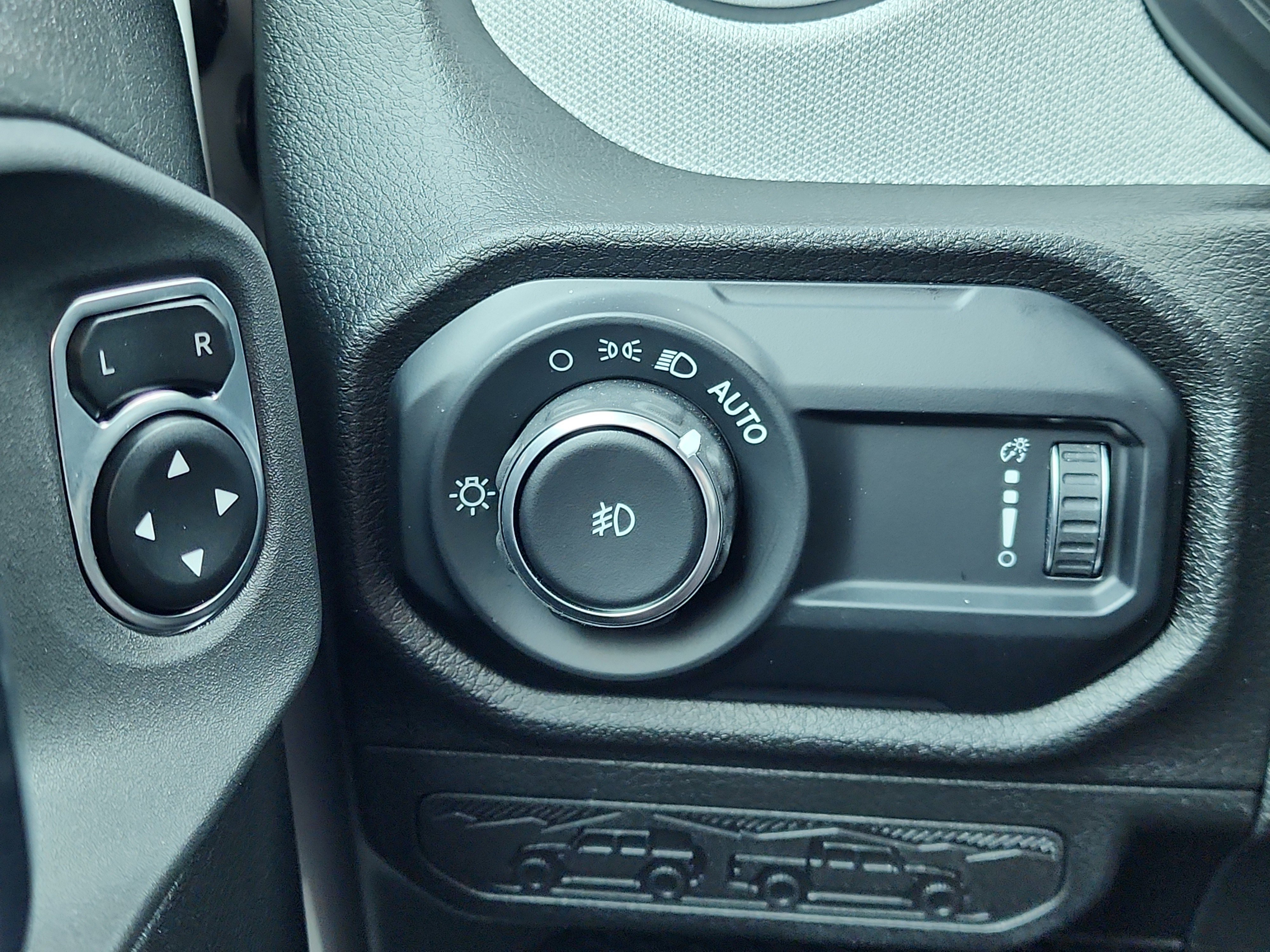 Used 2025 Jeep Wrangler Sport S image 25