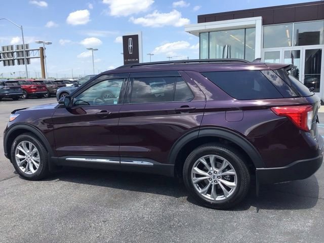 Certified 2023 Ford Explorer XLT w/ Equipment Group 202A AWD/4WD image 7
