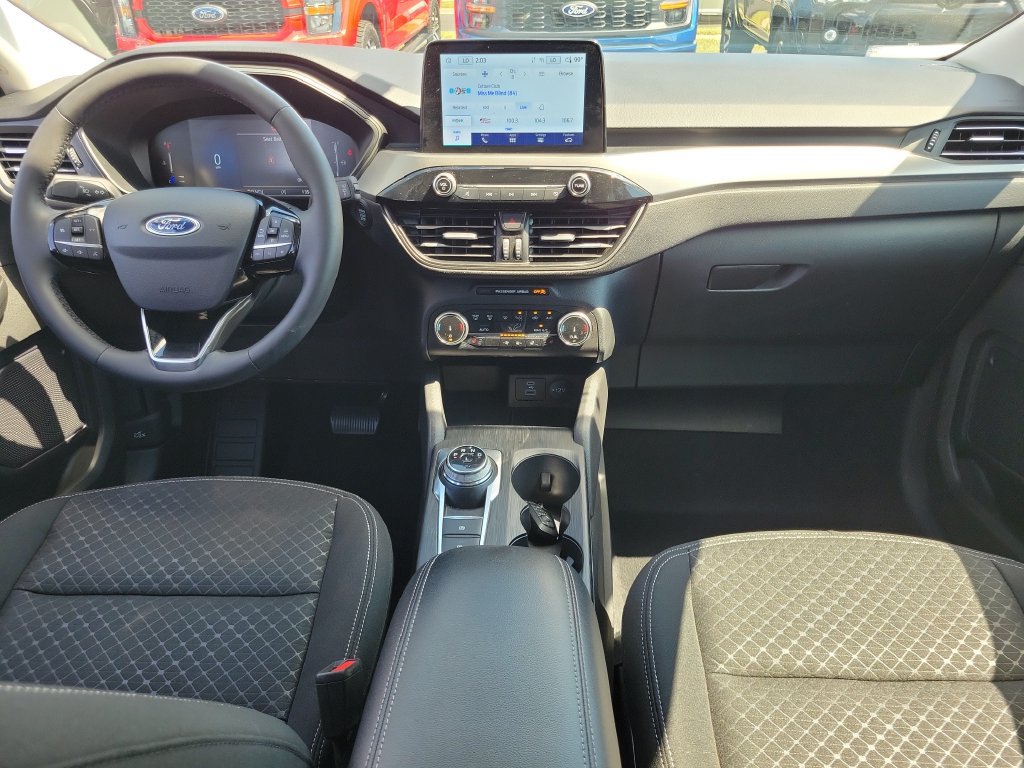 Certified 2023 Ford Escape Active AWD/4WD image 12