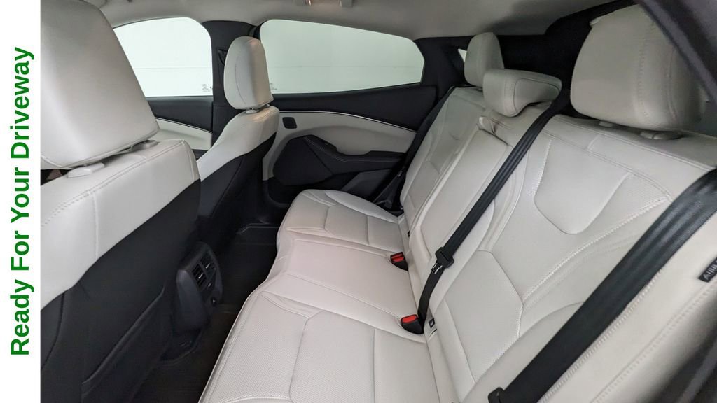 Certified 2025 Ford Mustang Mach-E Premium image 33