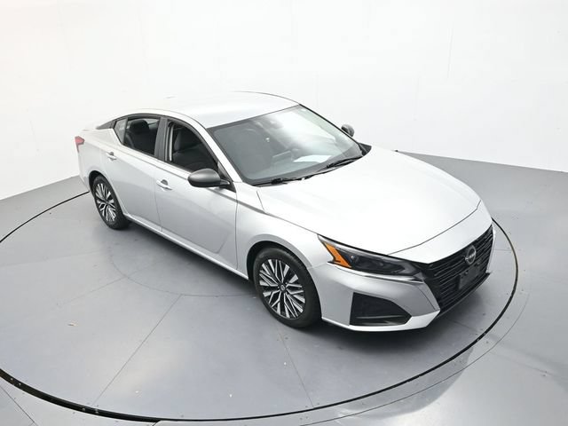 Used 2024 Nissan Altima 2.5 SV FWD image 33