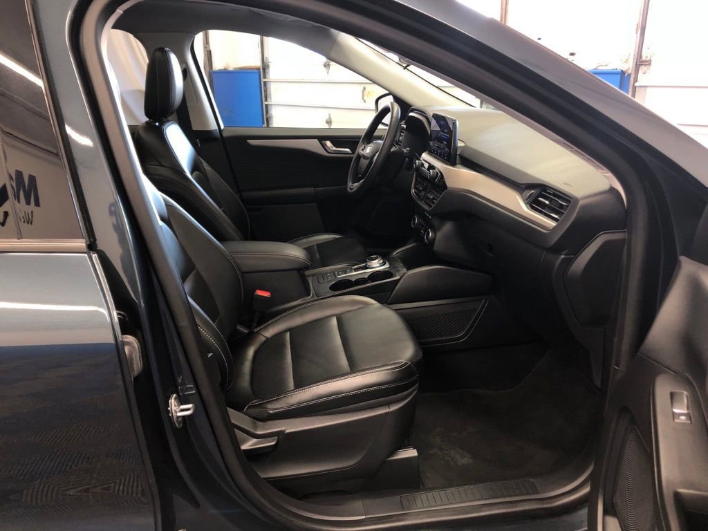 Certified 2022 Ford Escape SEL w/ Technology Package image 27
