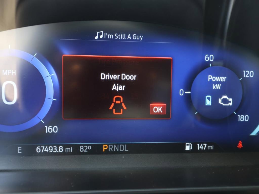 Certified 2022 Ford Escape Titanium AWD/4WD image 18