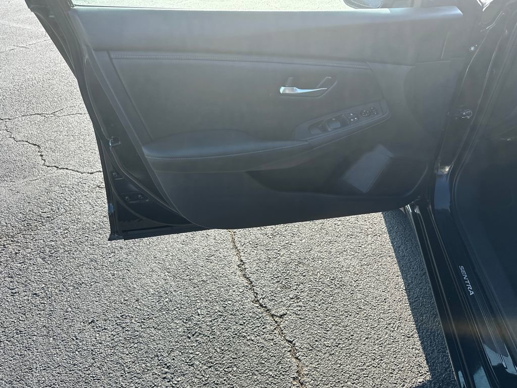 Used 2025 Nissan Sentra SV w/ All-Weather Package image 10