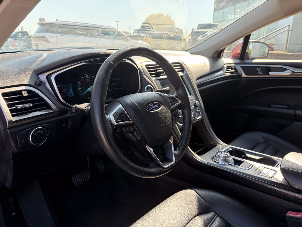 Certified 2020 Ford Fusion SEL FWD image 5