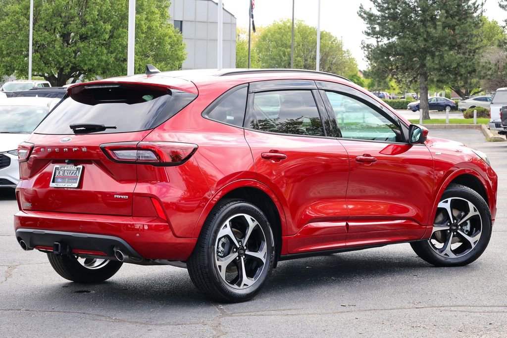 Certified 2025 Ford Escape ST-Line Elite w/ Premium Technology Package AWD/4WD image 3
