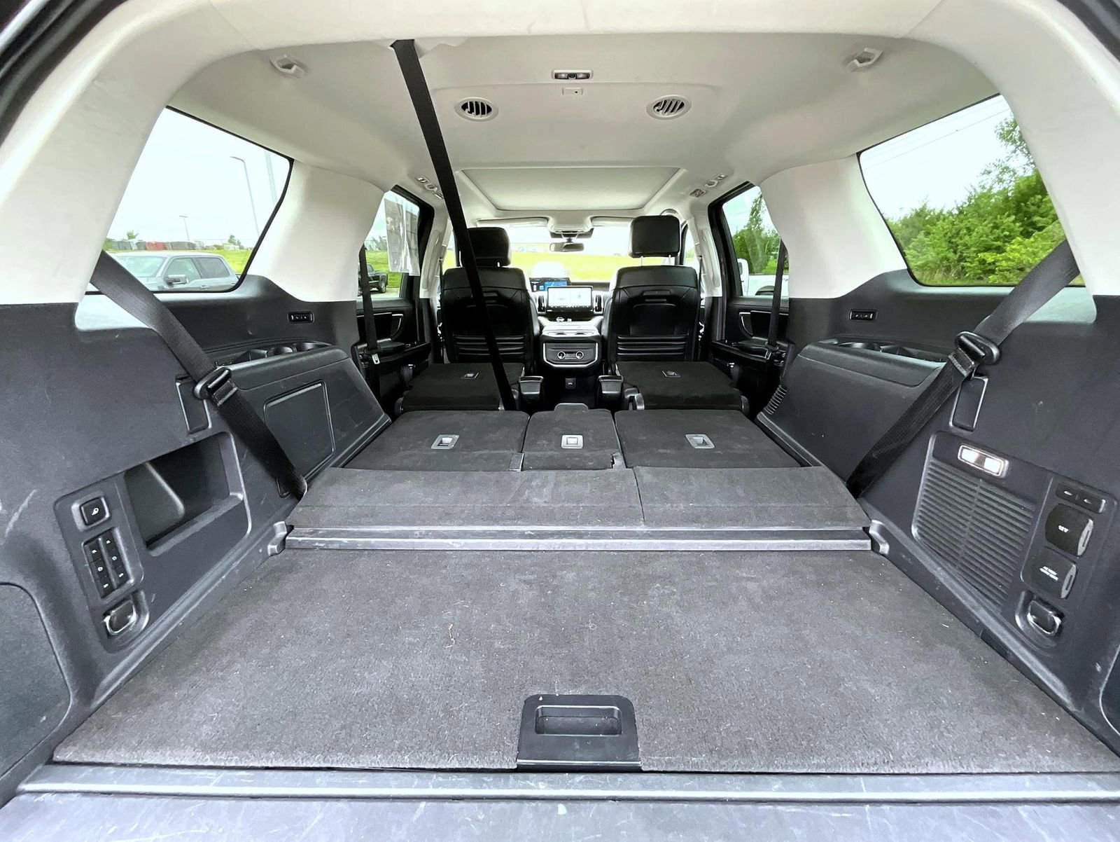 Certified 2025 Ford Expedition Platinum AWD/4WD image 26
