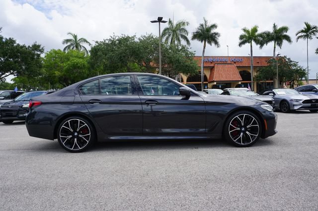 Used 2022 BMW 530i w/ M Sport Package RWD image 16