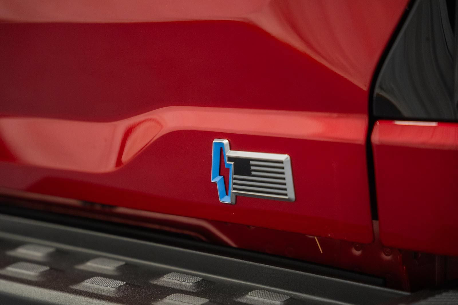 Certified 2023 Ford F150 Lightning Lariat AWD/4WD image 7