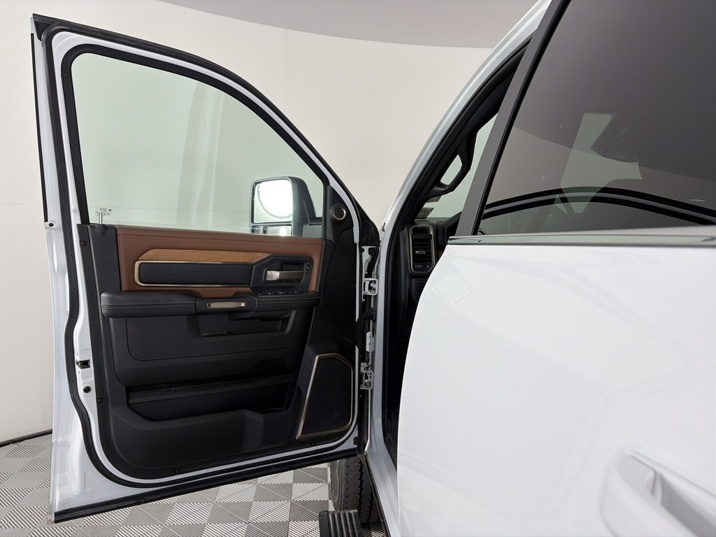 Used 2024 RAM 2500 Limited w/ Safety Group image 10