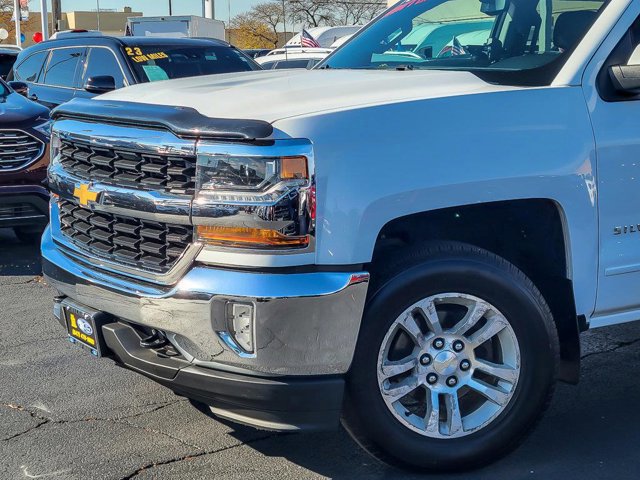 Used 2018 Chevrolet Silverado 1500 LT w/ All Star Edition image 2