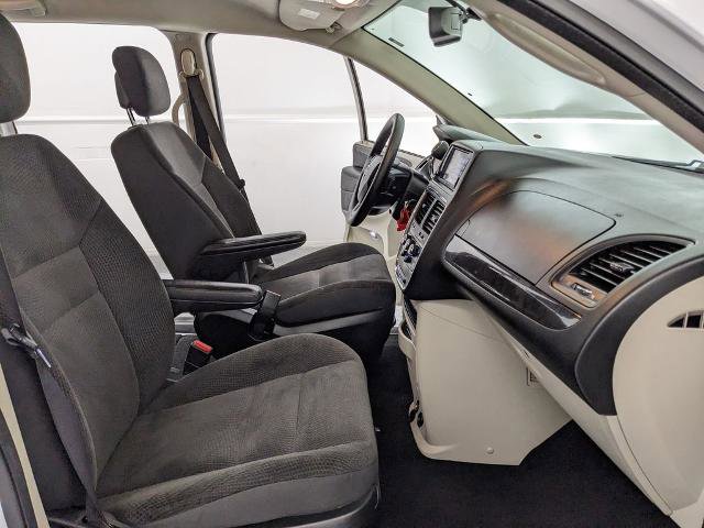 Used 2018 Dodge Grand Caravan SE w/ UConnect Hands-Free Group FWD image 20