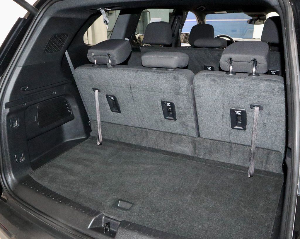 Used 2025 GMC Acadia Elevation image 17