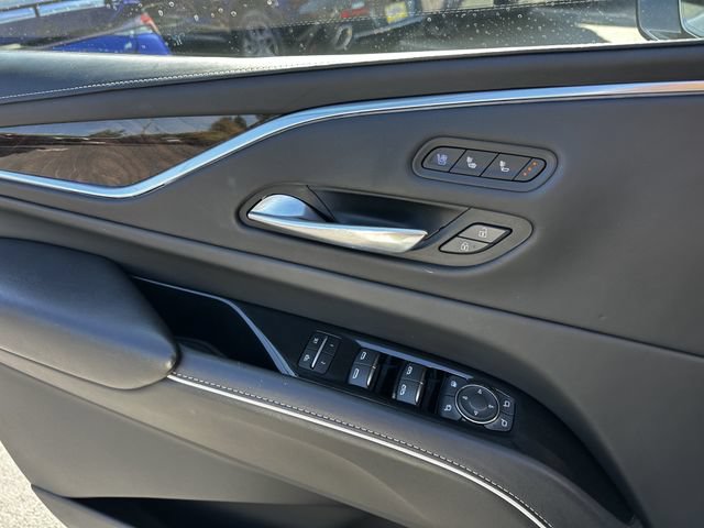 Used 2023 Cadillac Escalade Sport Platinum w/ LPO, ONYX Package AWD/4WD image 32