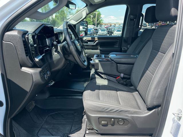 Used 2024 Chevrolet Silverado 3500 LT w/ Convenience Package AWD/4WD image 18