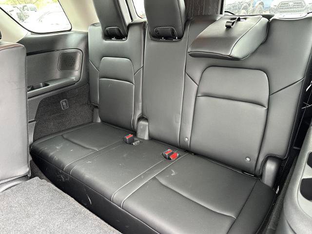 Used 2025 Nissan Pathfinder Platinum w/ Cargo Package FWD image 17