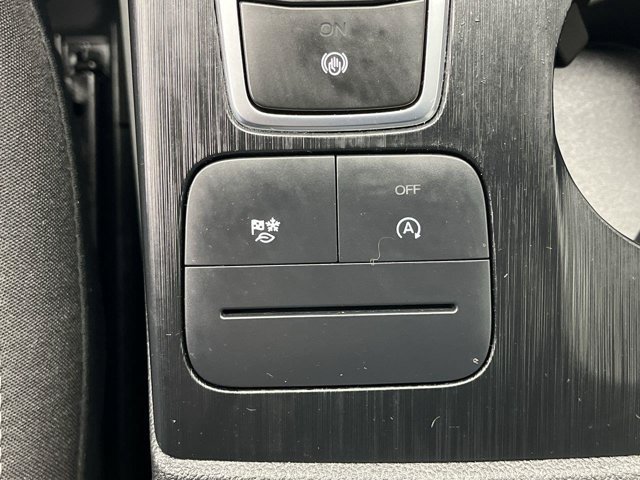 Certified 2024 Ford Escape Active AWD/4WD image 19