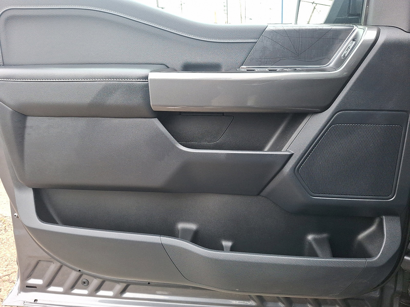 Certified 2022 Ford F150 XLT w/ Equipment Group 302A High image 11