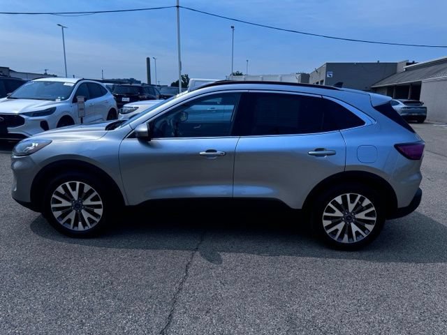Certified 2022 Ford Escape Titanium w/ Class II Trailer Tow Package AWD/4WD image 37