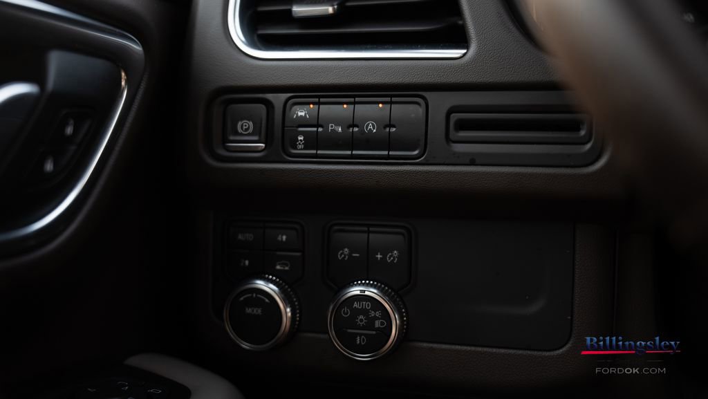 Used 2023 GMC Yukon XL SLT AWD/4WD image 17