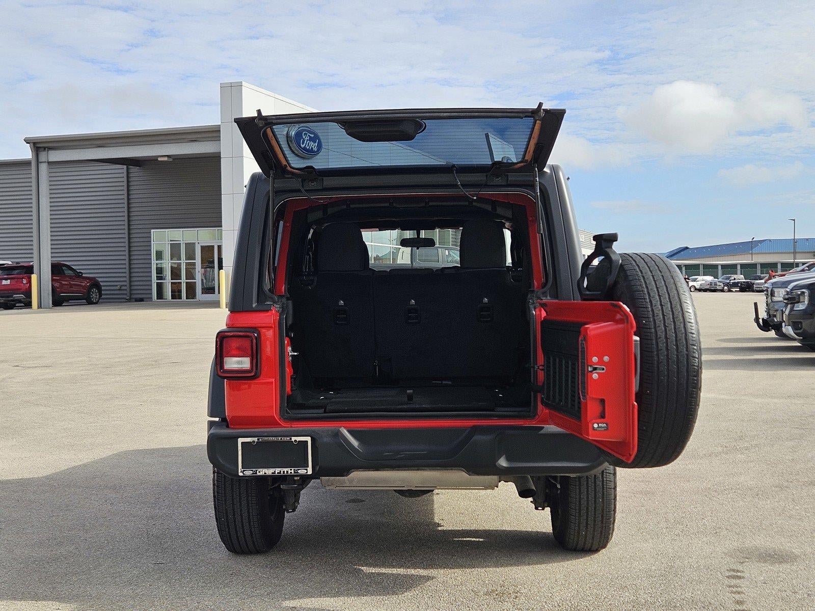Used 2024 Jeep Wrangler Unlimited Sport AWD/4WD image 10