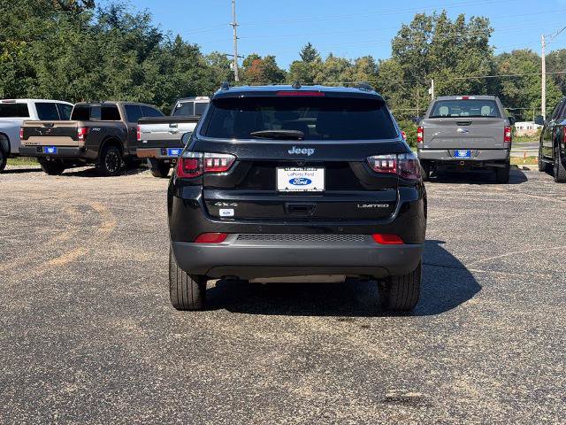 Used 2025 Jeep Compass Limited AWD/4WD image 4