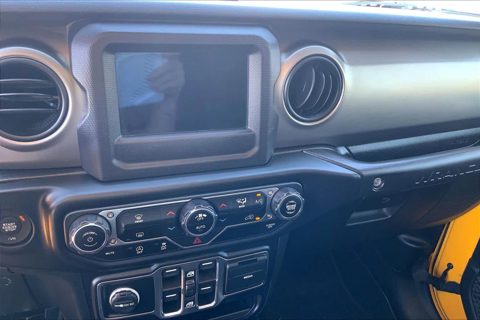 Used 2020 Jeep Wrangler Unlimited Sport S AWD/4WD image 34