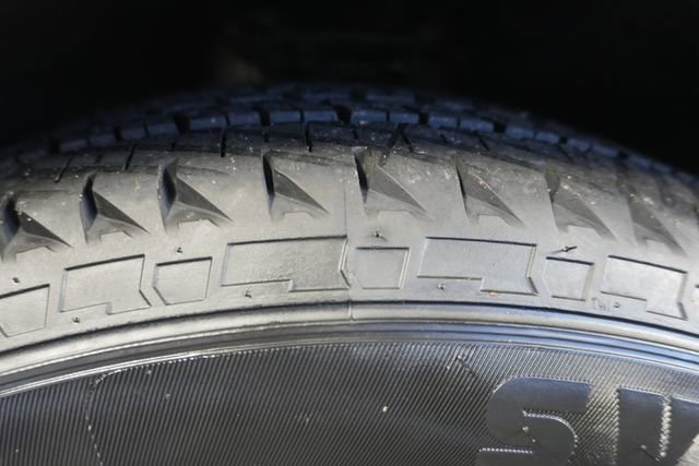 Certified 2021 Ford Edge SE image 10