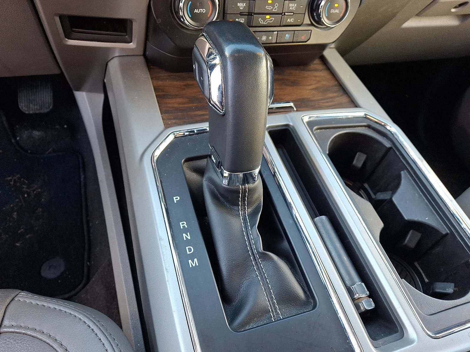 Certified 2019 Ford F150 Lariat image 15