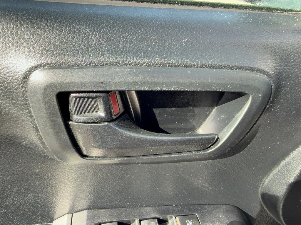 Used 2017 Toyota Tacoma SR5 image 10